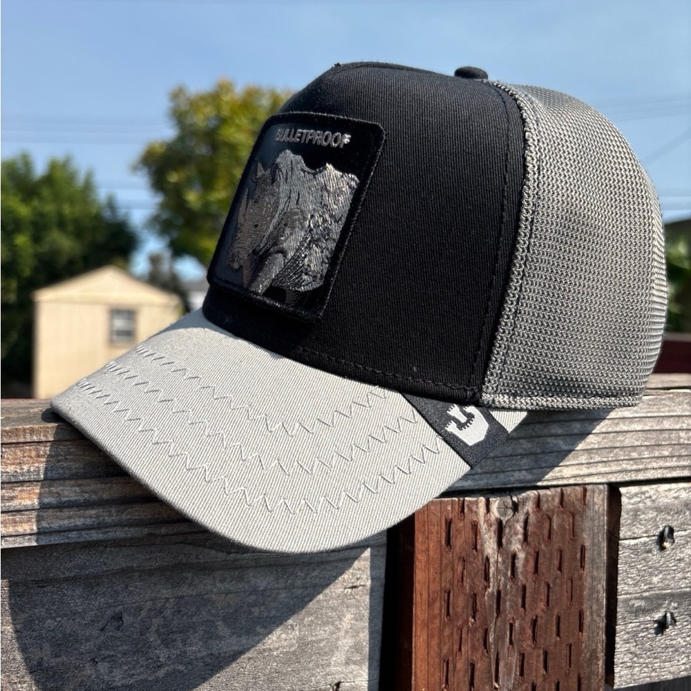 Goorin Brothers Bulletproof Black & Grey Trucker Hat - Picture 5 of 13